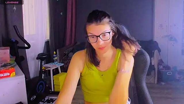 MollyLollipop online show from 4, 8, 2026
