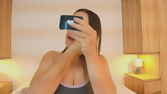 Snapshot of Isabella_Harley chatting on 16, 9, 2025 Isabella Harley online show from 16, 9, 2025