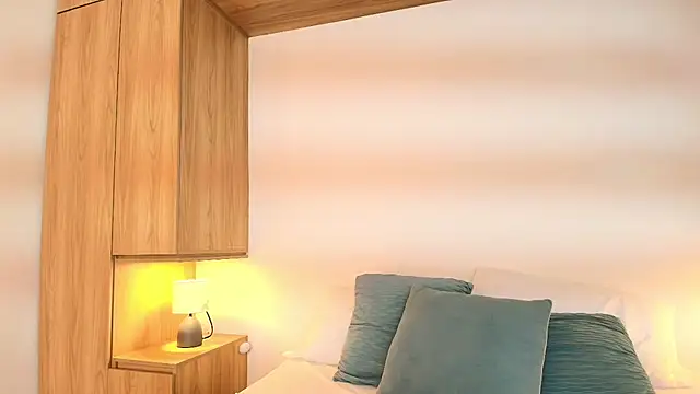 Snapshot of Isabella_Harley chatting on 25, 9, 2025 Isabella Harley online show from 25, 9, 2025