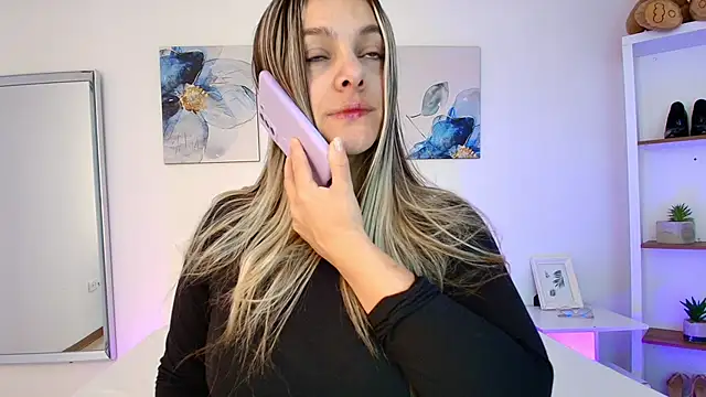 Isabella Harley online show from 29, 4, 2026