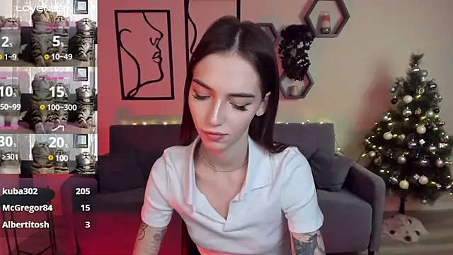 Snapshot of SophieCatty chatting on 10, 12, 2024 SophieCatty online show from 10, 12, 2024