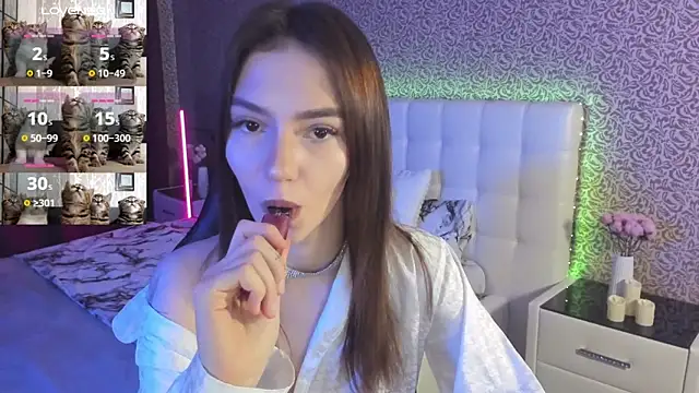 Snapshot of SophieCatty chatting on 8, 2, 2025 SophieCatty online show from 8, 2, 2025