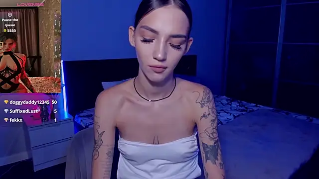 Snapshot of SophieCatty chatting on 5, 10, 2025 SophieCatty online show from 5, 10, 2025