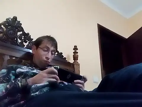 Snapshot of White_rabbit_ chatting on 16, 12, 2024 White rabbit  online show from 16, 12, 2024