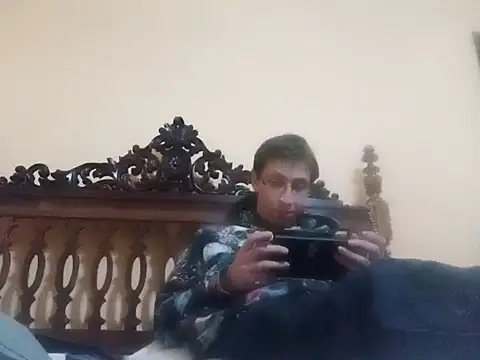 Snapshot of White_rabbit_ chatting on 19, 12, 2024 White rabbit  online show from 19, 12, 2024