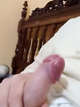 Snapshot of White_rabbit_ chatting on 5, 1, 2025 White rabbit  online show from 5, 1, 2025