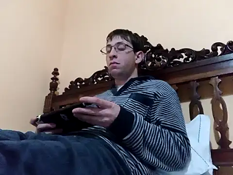 Snapshot of White_rabbit_ chatting on 4, 2, 2025 White rabbit  online show from 4, 2, 2025