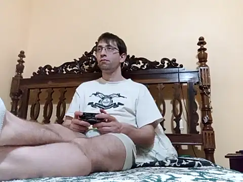 Snapshot of White_rabbit_ chatting on 19, 3, 2025 White rabbit  online show from 19, 3, 2025