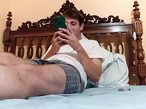 Snapshot of White_rabbit_ chatting on 21, 9, 2025 White rabbit  online show from 21, 9, 2025