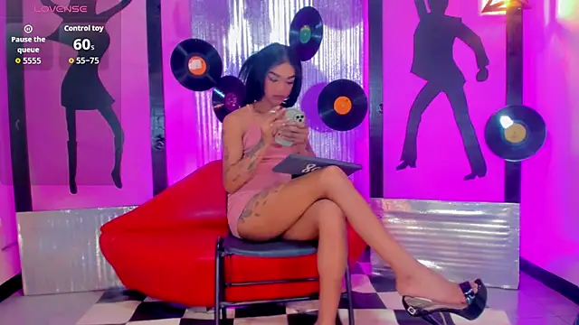 nickyminach  online show from 19, 9, 2025