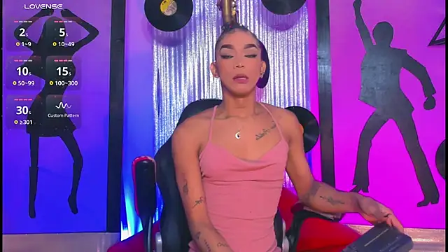 nickyminach  online show from 30, 6, 2026