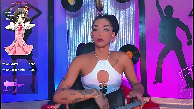 nickyminach  online show from 10, 7, 2026