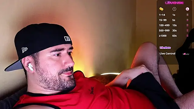 Snapshot of DominantTheo chatting on 8, 12, 2024 DominantTheo online show from 8, 12, 2024