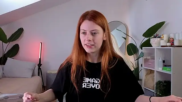 doll lesli online show from 10, 10, 2025