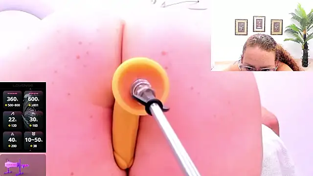 Paulina Davis  online show from 12, 3, 2025