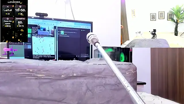 Paulina Davis  online show from 21, 9, 2025