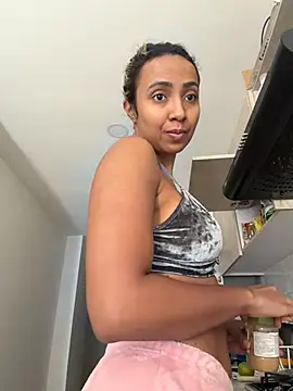 Snapshot of Victoriasant chatting on 4, 4, 2026 Victoriasant online show from 4, 4, 2026