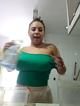 Snapshot of LizzRouse chatting on 10, 10, 2025 LizzRouse online show from 10, 10, 2025