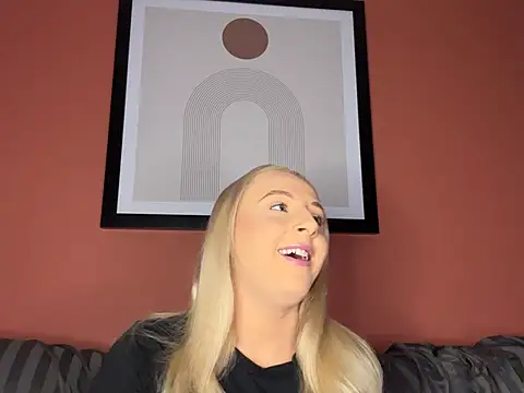 Strongqueen online show from 29, 12, 2024