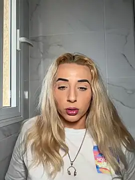Strongqueen online show from 5, 5, 2026