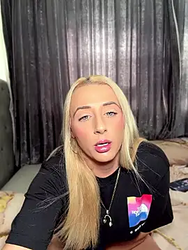 Snapshot of Strongqueen chatting on 29, 7, 2026 Strongqueen online show from 29, 7, 2026
