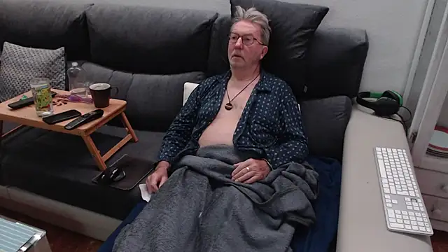 Nudelschwanz online show from 4, 3, 2025