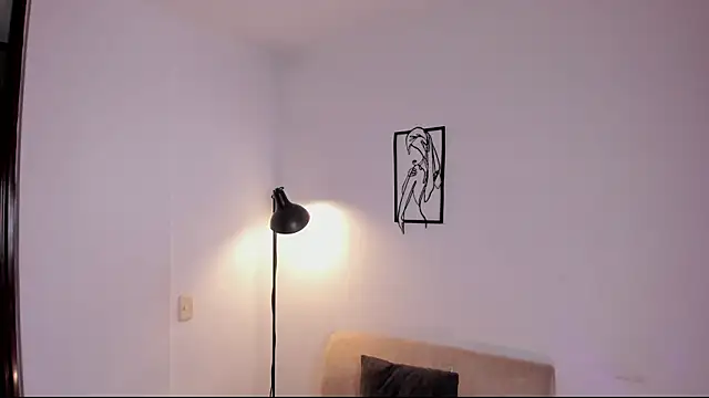 Amber  Davis online show from 30, 10, 2025