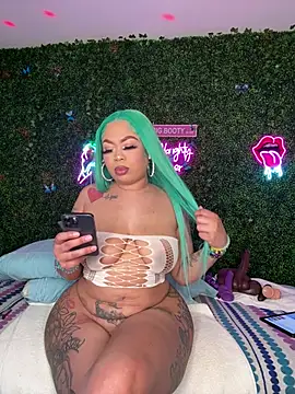 ThickAssRena online show from 13, 2, 2026