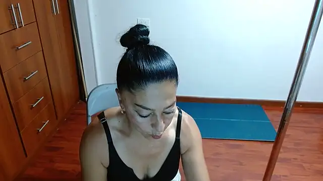 Anitta muscle online show from 23, 2, 2026