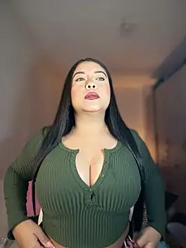 Snapshot of cami_ortiz__ chatting on 15, 5, 2026 cami ortiz online show from 15, 5, 2026