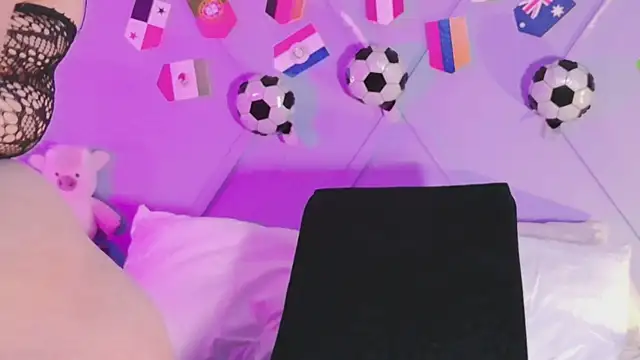 emmajohnss online show from 11, 7, 2026