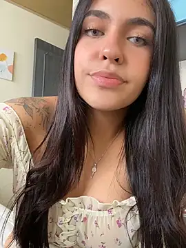 DaphneUwu online show from 27, 2, 2025