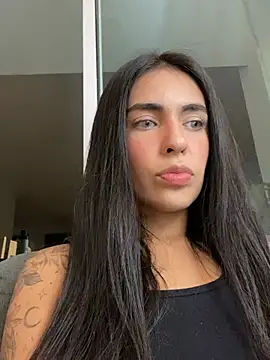 DaphneUwu online show from 8, 5, 2026