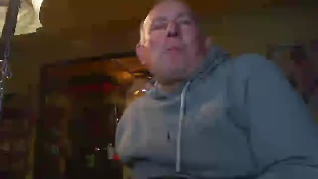 Snapshot of jeanlulu chatting on 30, 10, 2025 jeanlulu online show from 30, 10, 2025