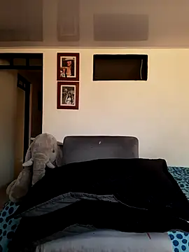 Snapshot of cosmicwind chatting on 25, 12, 2024 cosmicwind online show from 25, 12, 2024