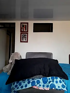 Snapshot of cosmicwind chatting on 4, 1, 2025 cosmicwind online show from 4, 1, 2025