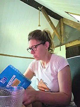 Lina lou4 online show from 20, 6, 2026