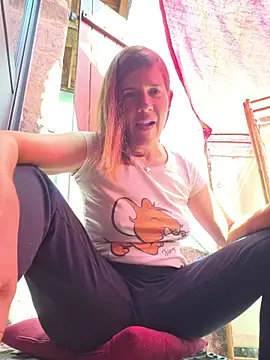 Lina lou4 online show from 1, 7, 2026