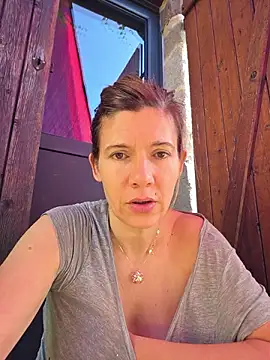 Lina lou4 online show from 21, 7, 2026