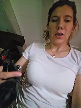 Lina lou4 online show from 3, 8, 2026