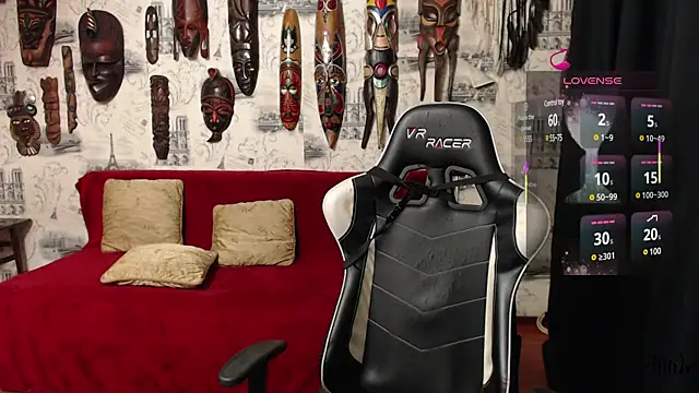 CrazyLaGirl online show from 8, 3, 2025