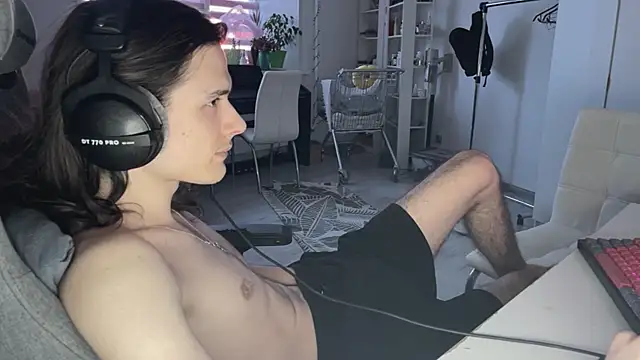 Snapshot of CandyChell chatting on 16, 3, 2026 CandyChell online show from 16, 3, 2026