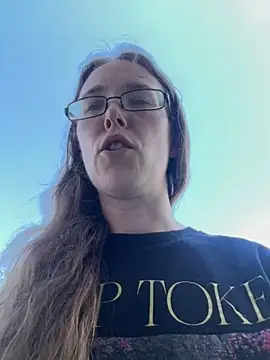 Dakota 02 online show from 4, 5, 2026
