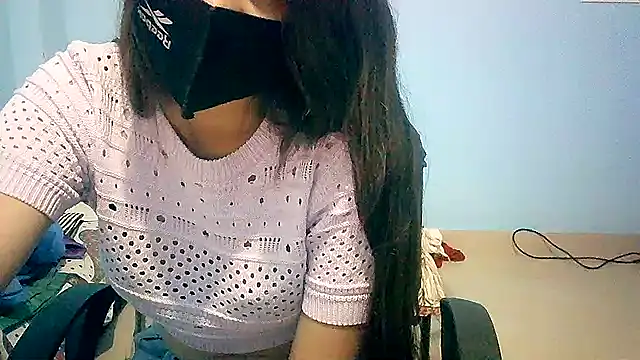 Snapshot of lovelydesi21 chatting on 7, 12, 2024 lovelydesi21 online show from 7, 12, 2024