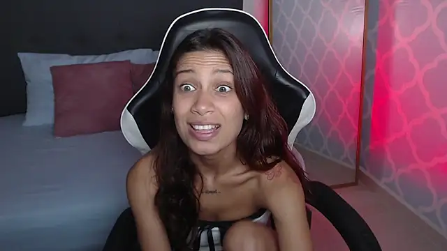 cora 22 online show from 10, 10, 2025