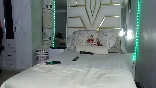 SexyyNana online show from 17, 10, 2025