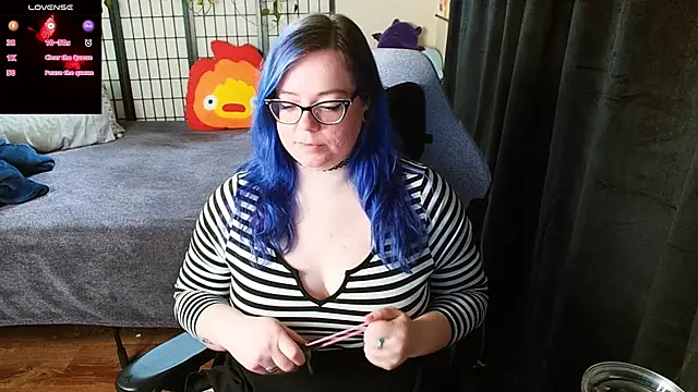 KiraSpitQueen online show from 2, 2, 2025