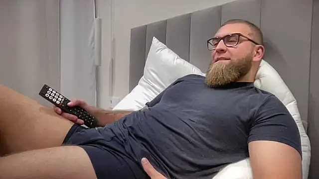 Bear bear  online show from 5, 10, 2025