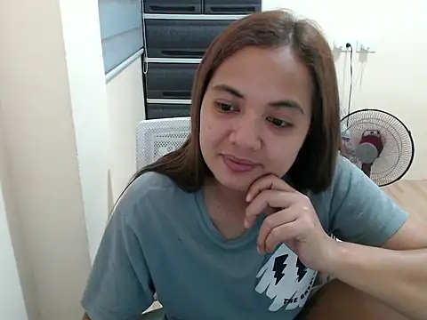xTheLastVIRGINx online show from 28, 4, 2026