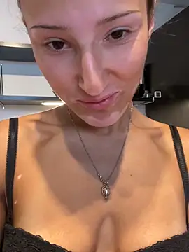 spottyyy online show from 4, 7, 2026